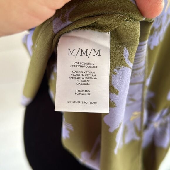 CAbi Celebrity Top Sleeveless Pop Flower Zipper Accent Med Tank Style #4184  A - Picture 7 of 8